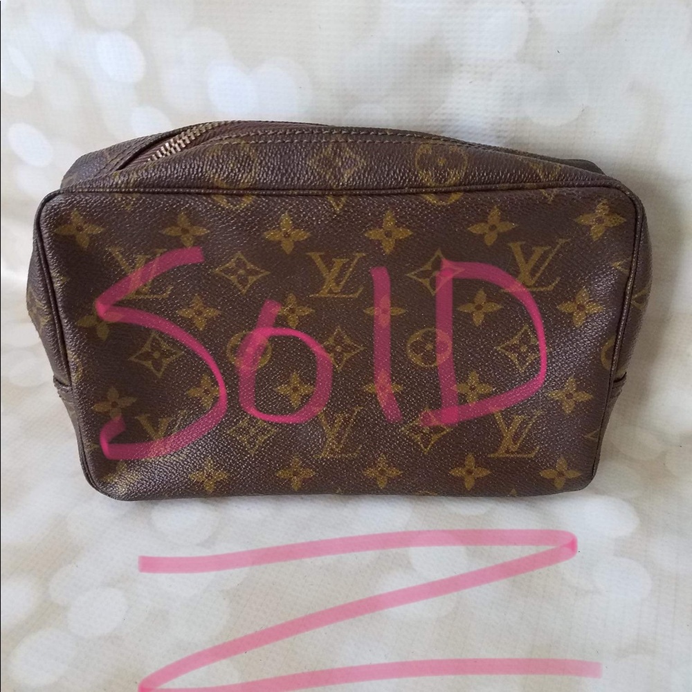 Louis Vuitton Trousse 23